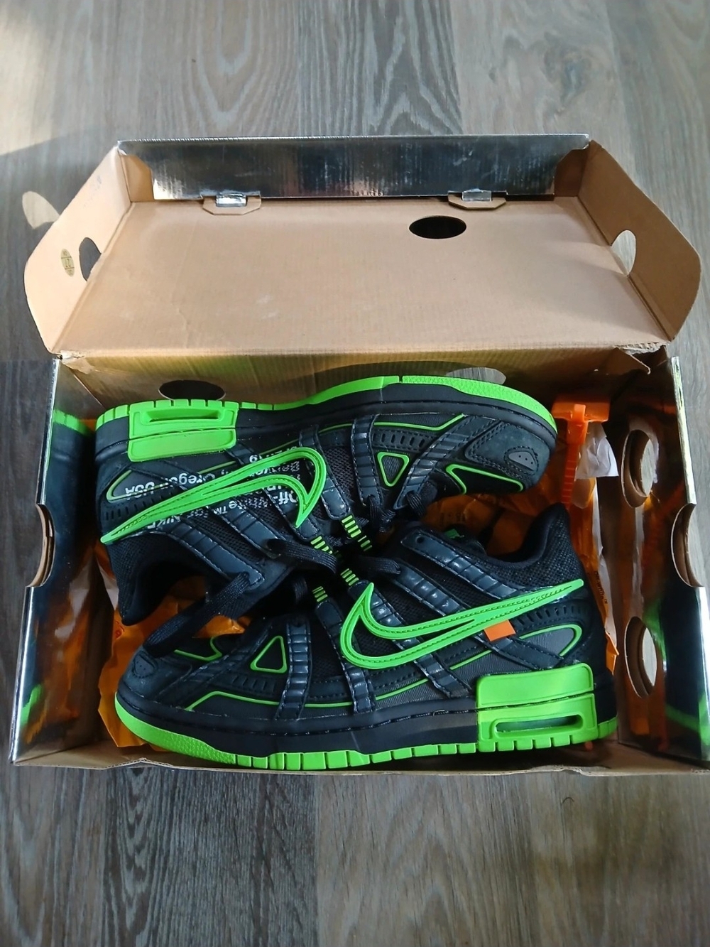 Nike-Off White Colab Sneakers